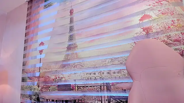 Isa little4u online show from September 18, 11:53 am