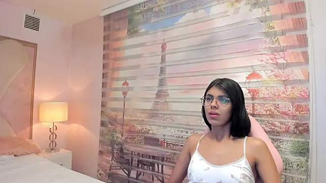 Isa little4u online show from October 16, 5:43 am