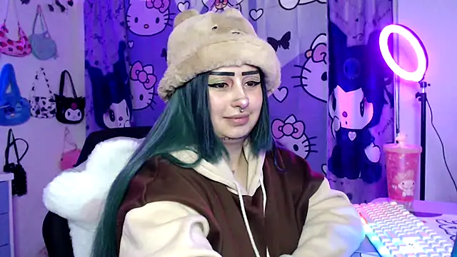 lussyevans24 online show from October 26, 8:32 am