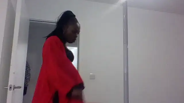 Snapshot of Cinderella_Jewels_ chatting on October 28, 9:08 pm Cinderella Jewels online show from October 28, 9:08 pm