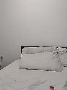 Snapshot of Cinderella_Jewels_ chatting on September 27, 10:33 am Cinderella Jewels online show from September 27, 10:33 am