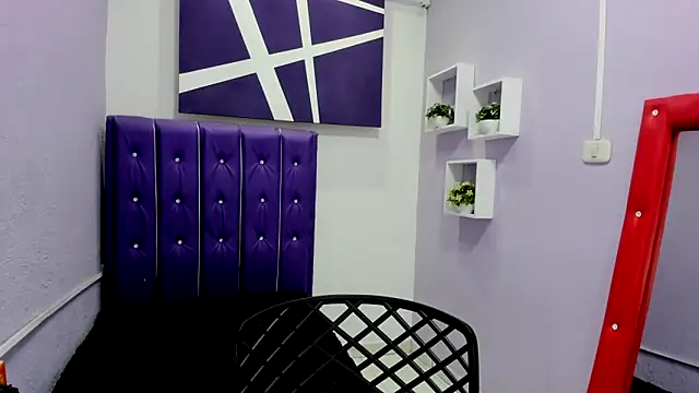 Snapshot of Dona_Tela chatting on October 19, 8:11 pm Dona Tela online show from October 19, 8:11 pm