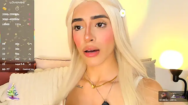 StormiRusso online show from December 18, 3:55 am