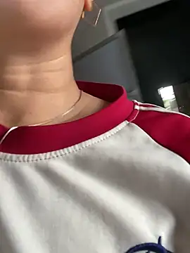 Snapshot of Linaannn chatting on September 24, 8:57 am Linaannn online show from September 24, 8:57 am