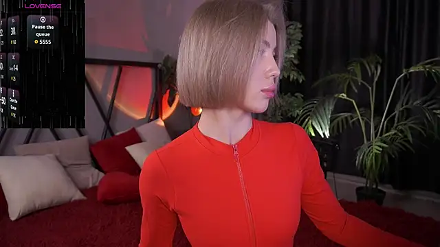 Snapshot of LindaThacker chatting on October 14, 4:48 am LindaThacker online show from October 14, 4:48 am