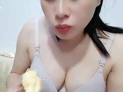 Snapshot of _MianMi_96 chatting on September 24, 9:52 am MianMi 96 online show from September 24, 9:52 am