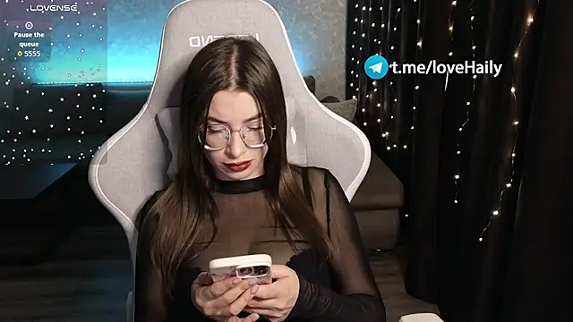 EuphoriaHaily online show from December 19, 1:14 pm