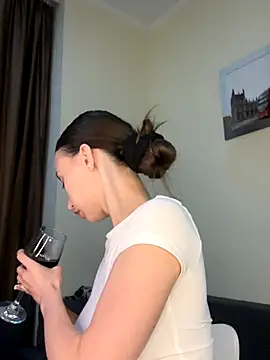 Snapshot of Polli_Kiss chatting on October 8, 9:41 pm Polli Kiss online show from October 8, 9:41 pm