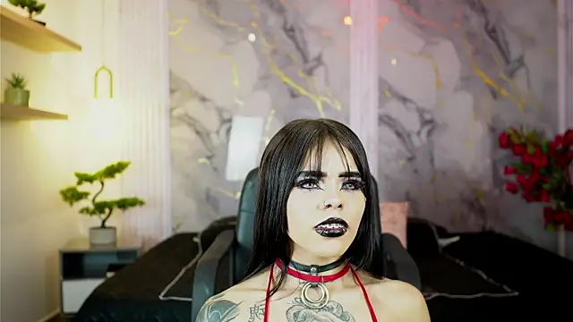 Sweet devill  online show from September 16, 4:42 am