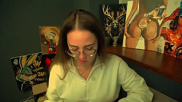 luxie milady online show from April 8, 12:51 pm