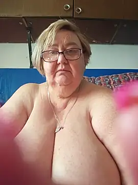 Awn290668 online show from September 20, 12:58 pm