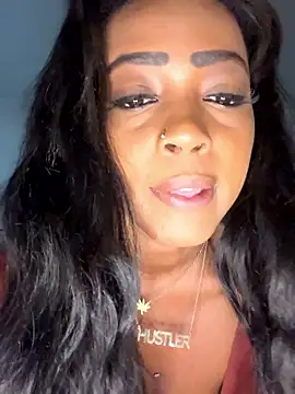 Snapshot of Blazerina chatting on October 21, 6:01 pm Blazerina online show from October 21, 6:01 pm