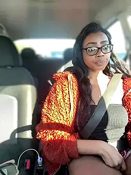 Snapshot of Blazerina chatting on October 9, 8:46 pm Blazerina online show from October 9, 8:46 pm