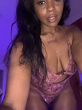 Snapshot of Blazerina chatting on October 16, 3:53 am Blazerina online show from October 16, 3:53 am