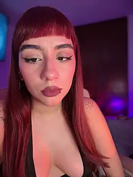 veronicaapink online show from April 1, 10:07 pm