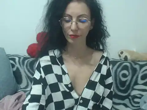 Emmatoo online show from April 15, 7:58 pm