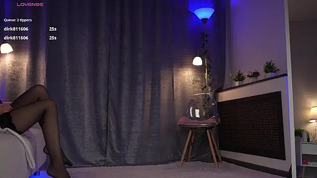 Amely Young online show from February 8, 2:26 am