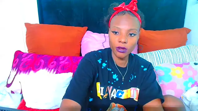 Snapshot of SAVAGExBOO chatting on October 14, 10:45 pm SAVAGExBOO online show from October 14, 10:45 pm