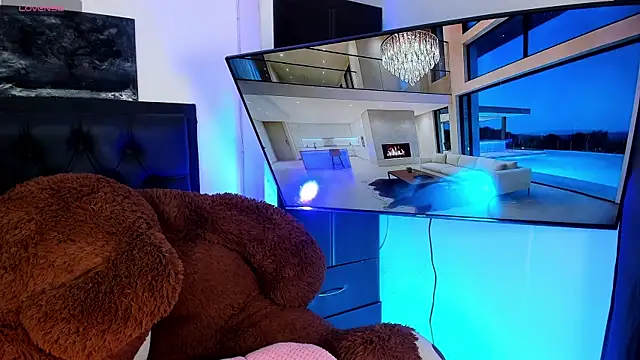 Snapshot of Maryonthemoon chatting on October 28, 3:23 am Maryonthemoon online show from October 28, 3:23 am