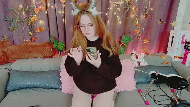 Moxy Foxy online show from September 11, 1:28 am