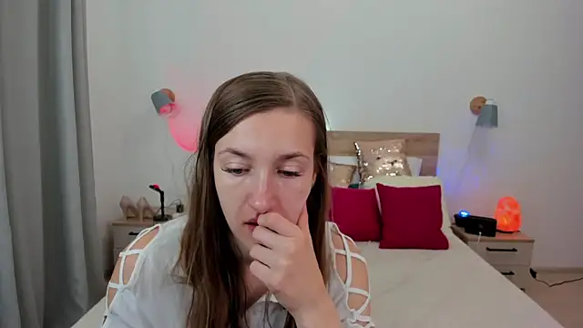 Snapshot of KateRedgar chatting on September 21, 4:38 pm KateRedgar online show from September 21, 4:38 pm