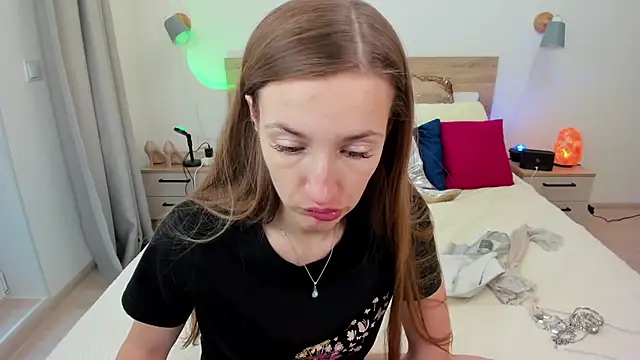 Snapshot of KateRedgar chatting on September 29, 1:49 pm KateRedgar online show from September 29, 1:49 pm