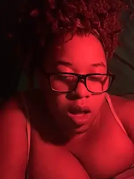 bustypothead online show from September 12, 7:07 am