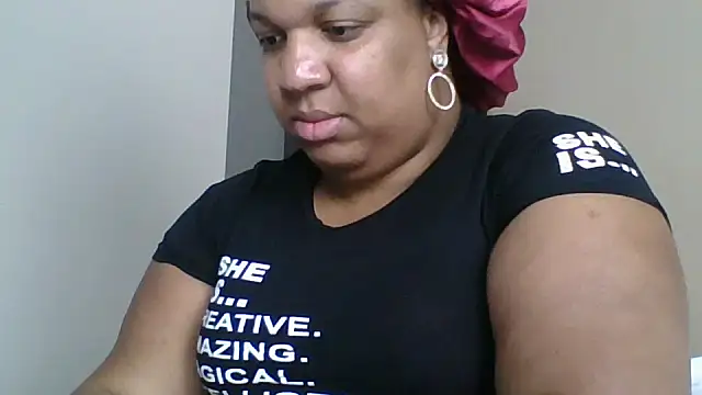 Snapshot of Badgirlbrittt chatting on October 14, 1:35 pm Badgirlbrittt online show from October 14, 1:35 pm