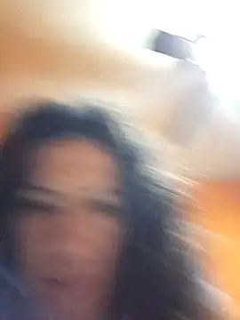 miicheele32 online show from November 6, 9:37 am