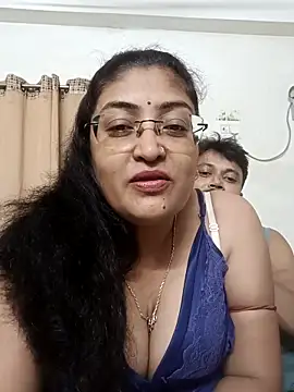 Snapshot of LAVERNIYA_ chatting on September 19, 7:13 pm LAVERNIYA online show from September 19, 7:13 pm