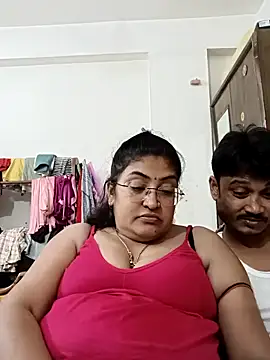 Snapshot of LAVERNIYA_ chatting on September 21, 9:02 pm LAVERNIYA online show from September 21, 9:02 pm