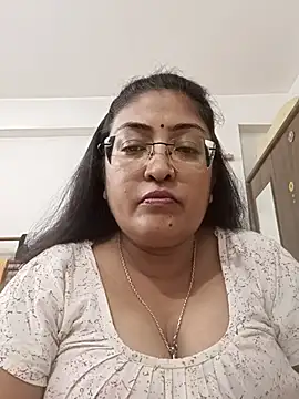 Snapshot of LAVERNIYA_ chatting on October 26, 1:06 pm LAVERNIYA online show from October 26, 1:06 pm