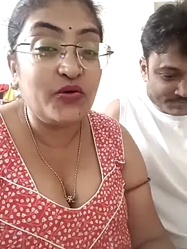 Snapshot of LAVERNIYA_ chatting on September 20, 8:40 pm LAVERNIYA online show from September 20, 8:40 pm