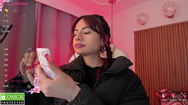 sophiecherry  online show from October 8, 6:29 am