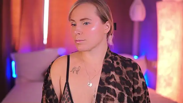 Charming Daphny online show from September 19, 7:40 am