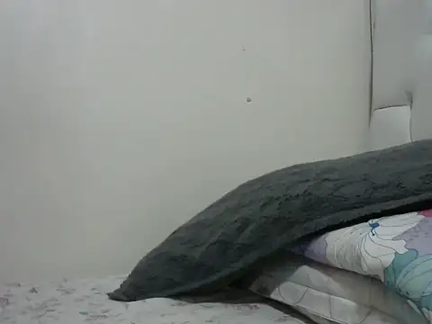 Snapshot of shanycute1 chatting on October 4, 2:11 pm shanycute1 online show from October 4, 2:11 pm