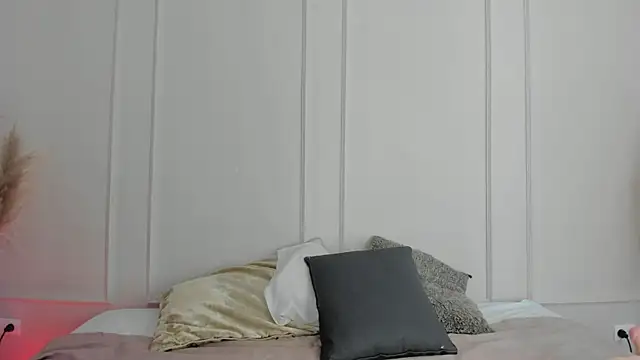 Mariapettit online show from April 15, 8:48 am