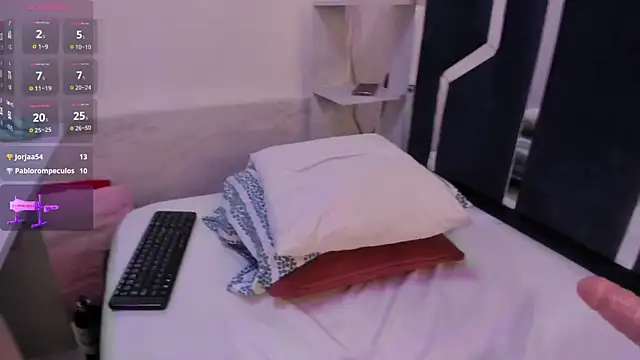 Snapshot of VeronicaRyan chatting on September 21, 12:04 pm VeronicaRyan online show from September 21, 12:04 pm