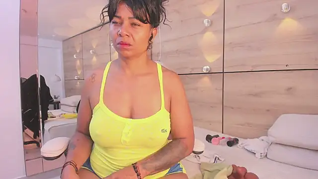 Snapshot of martina_touss chatting on October 29, 11:58 am martina touss online show from October 29, 11:58 am