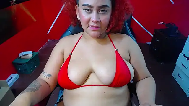 Snapshot of loly_bigbooty4u chatting on September 28, 6:09 am loly bigbooty4u online show from September 28, 6:09 am