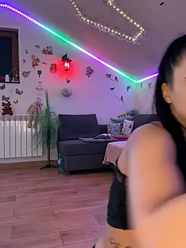 SelenaBee online show from June 27, 9:10 am