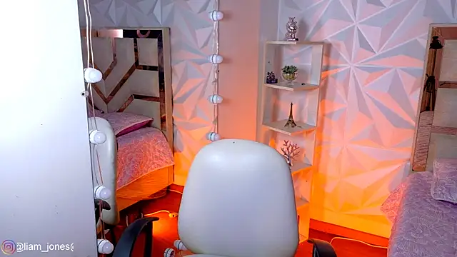 Jonesliam23 online show from May 30, 8:38 pm