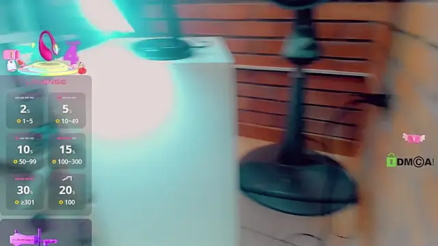 Snapshot of EmilyySaenz chatting on September 11, 5:13 pm EmilyySaenz online show from September 11, 5:13 pm