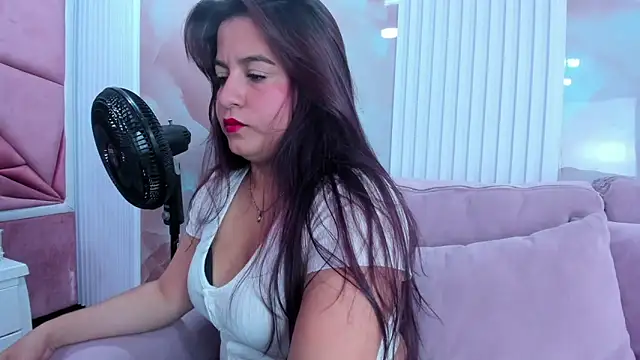MariaClay online show from May 30, 1:31 pm