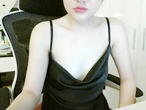 Yin-girl online show from December 18, 8:46 pm