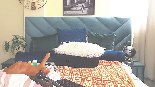 BubbleAngel online show from October 13, 6:05 am