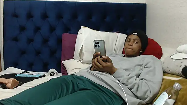 Sexysilverfoxxx online show from September 19, 6:07 pm