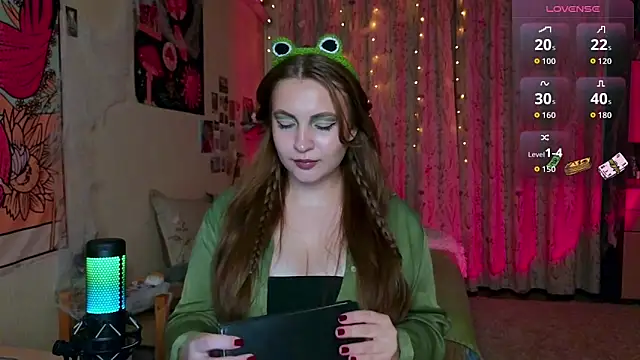 LisaCase online show from October 13, 3:58 pm