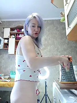 Snapshot of Tina_Alev chatting on September 30, 7:25 am Tina Alev online show from September 30, 7:25 am