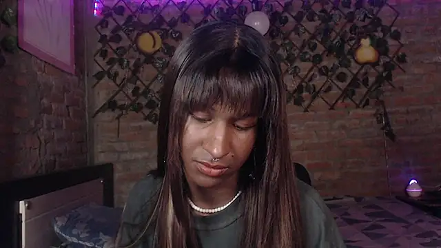 Angell Dustt  online show from February 25, 3:05 am